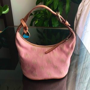 Dooney & Bourke handbag